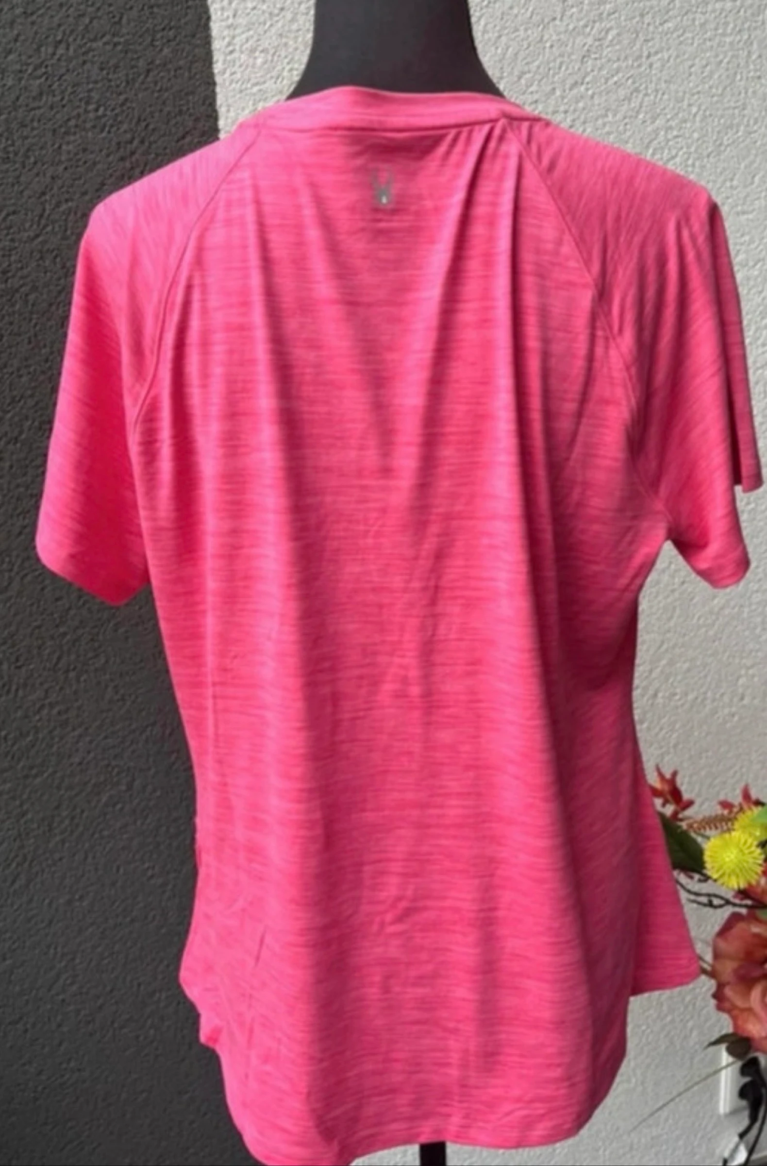 🌺 𝒎𝒛 |Camiseta esportiva Spyder rosa claro |tamanho XL |– dry fit – |nova sem etiqueta – photo 2